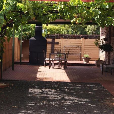 Ruresta Guesthouse Bloemfontein Esterno foto