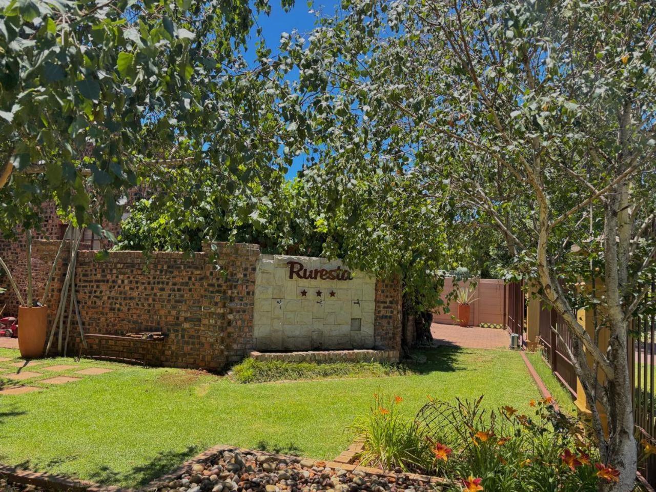 Ruresta Guesthouse Bloemfontein Esterno foto